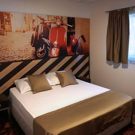 Hotel Ihtiman Buitenkant foto